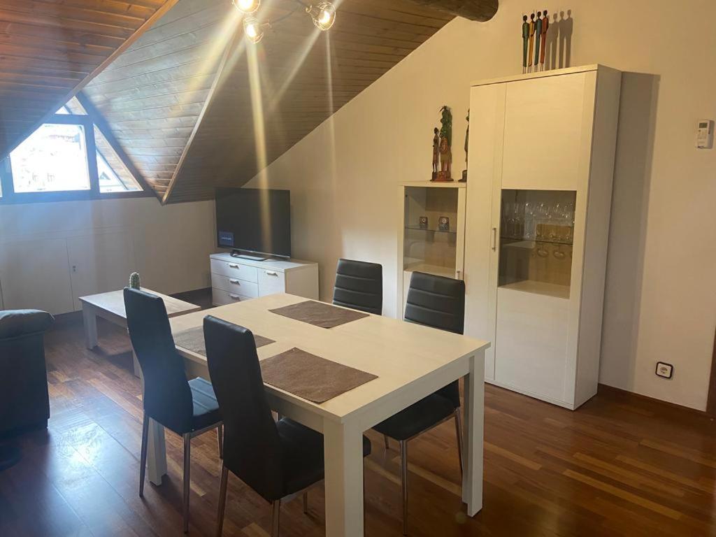 Apartament Betty Sort Luaran gambar